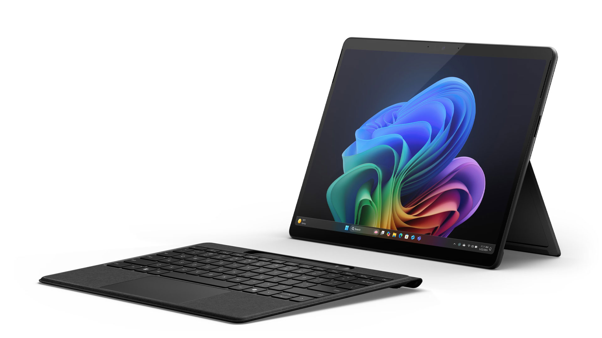 در دنیایی که فناوری هوش مصنوعی مرزهای بهره‌وری را جابجا می‌کند، ورود سرفیس پرو 11 مانند یک انقلاب شخصی برای کاربران ایرانی است که زندگی روزمره‌شان را با ترکیبی از سبک‌بودن، قدرت پردازشی و قابلیت‌های هوشمند دگرگون می‌سازد. تصور کنید یک دانشجوی دانشگاه تهران که با وزن کم 895 گرم این دستگاه، بدون خستگی پروژه‌های دانشگاهی‌اش را در مترو ویرایش می‌کند، یا یک طراح گرافیک در استودیوی کوچکش که با نمایشگر OLED 13 اینچی، رنگ‌های زنده را به ایده‌های خلاقانه تبدیل می‌نماید – سرفیس پرو 11، که در می 2024 معرفی شد و حالا در دسامبر 2025 همچنان یکی از پرطرفدارترین‌ها است، نقش کلیدی در تغییر سبک کار و زندگی ایفا می‌کند.